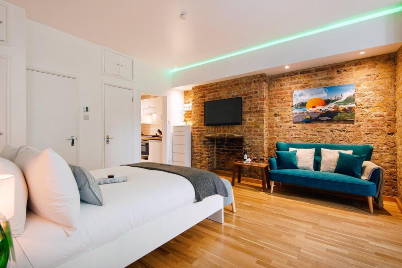 The Lovely Longridge Road Apartment Лондон Екстериор снимка