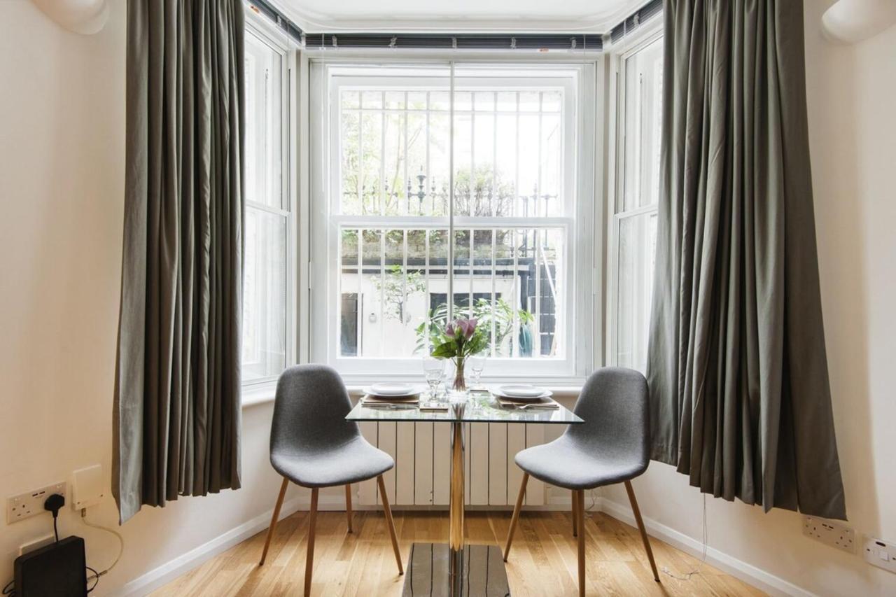 The Lovely Longridge Road Apartment Лондон Екстериор снимка
